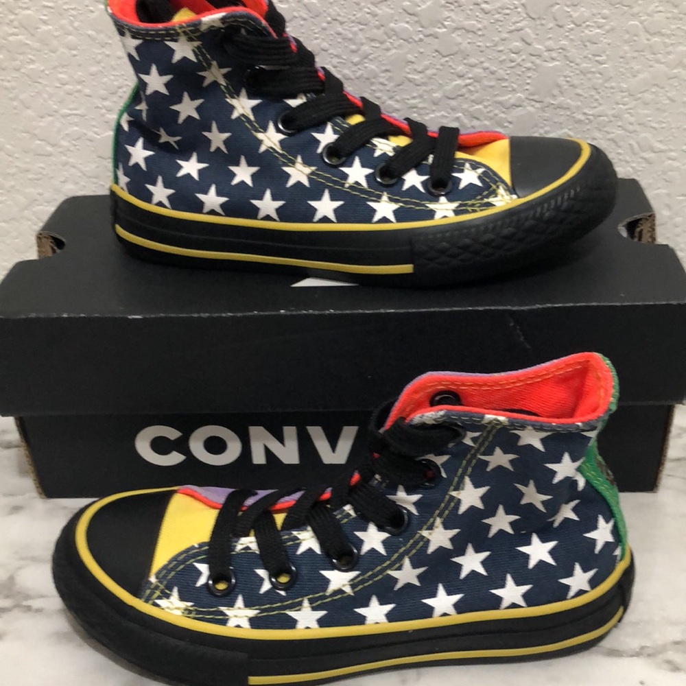 Converse sneakers size 10.5